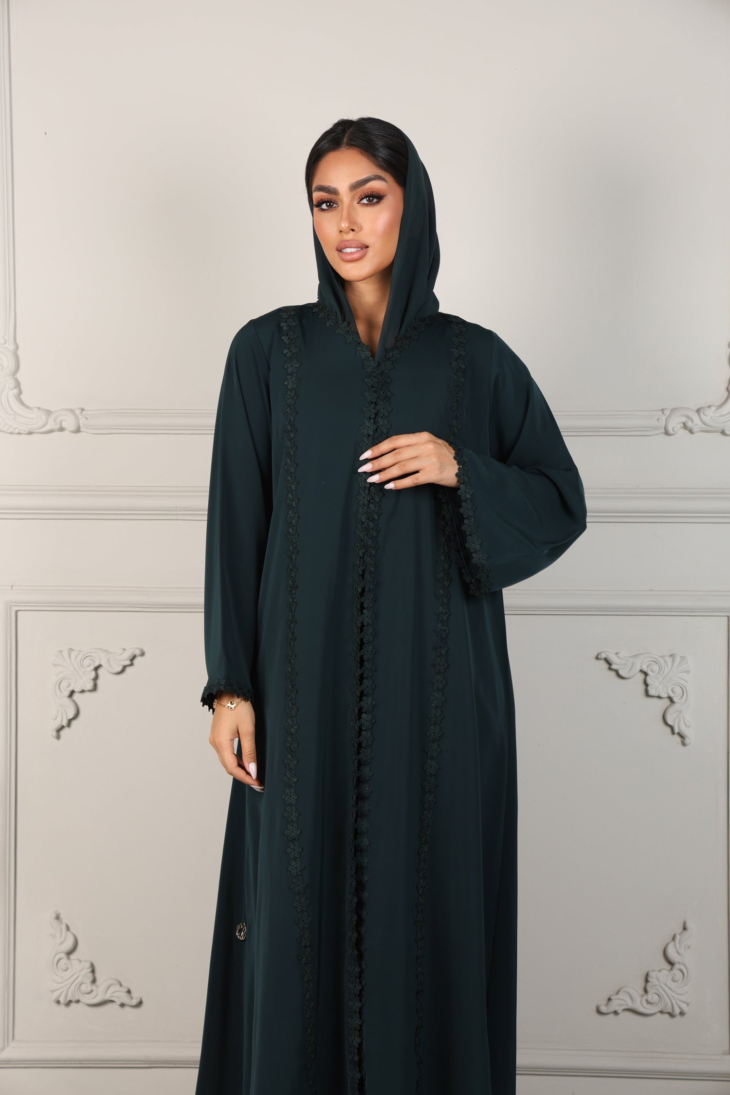 عبايات ملونة
